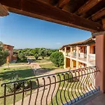 Vakantiehuis Vignola Baia Dei Mirti B4